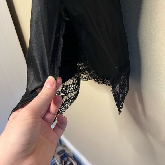 Vintage Vanity Fair Made In USA Black Lace Slip Nightgown Small - Picture 4 of 14